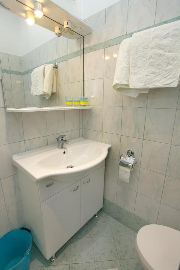 Dino Studio And Room Apartments Portorose Esterno foto