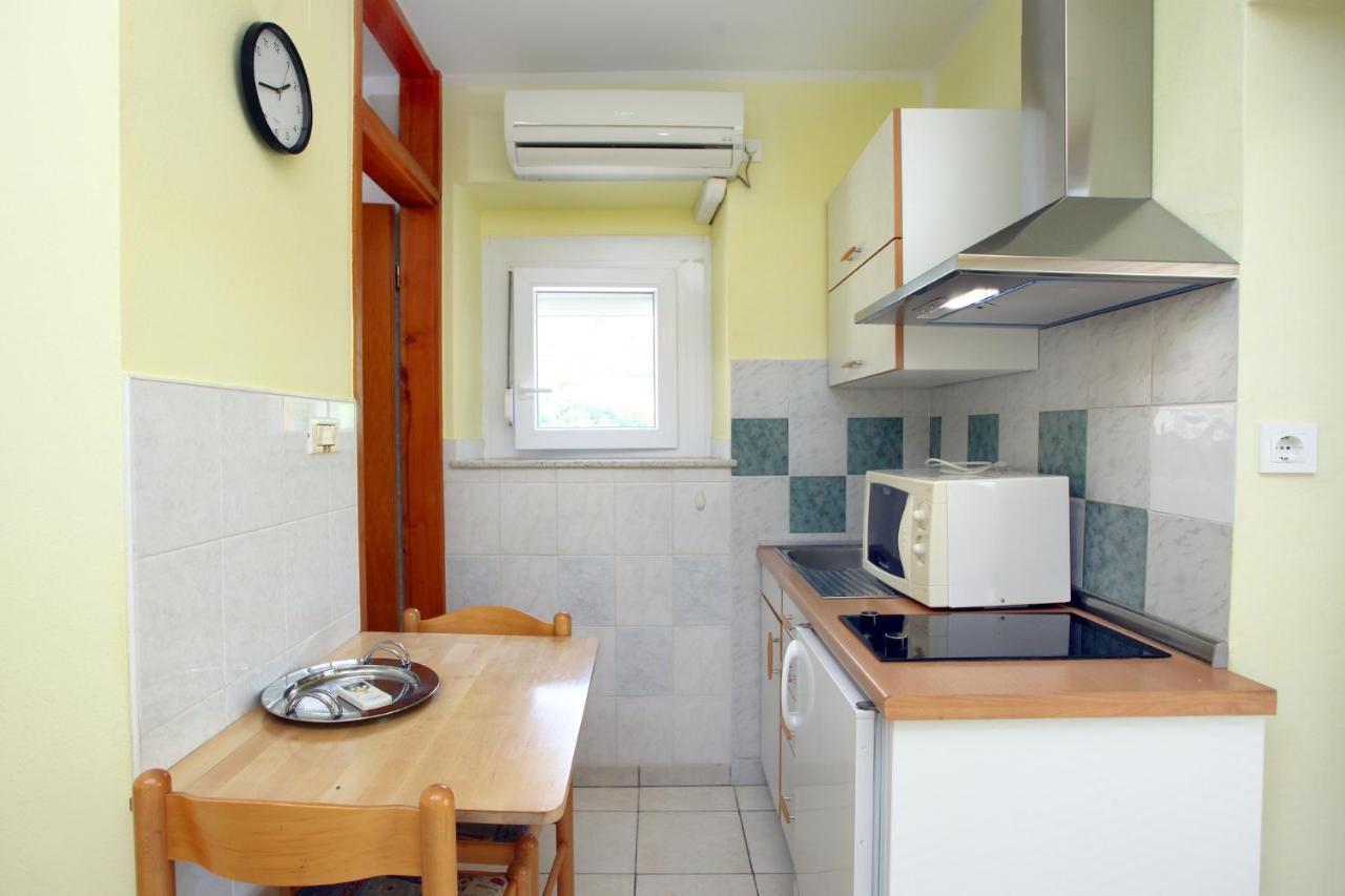 Dino Studio And Room Apartments Portorose Esterno foto
