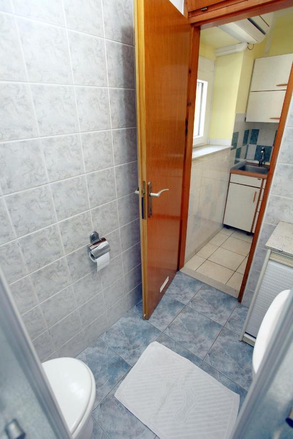 Dino Studio And Room Apartments Portorose Esterno foto