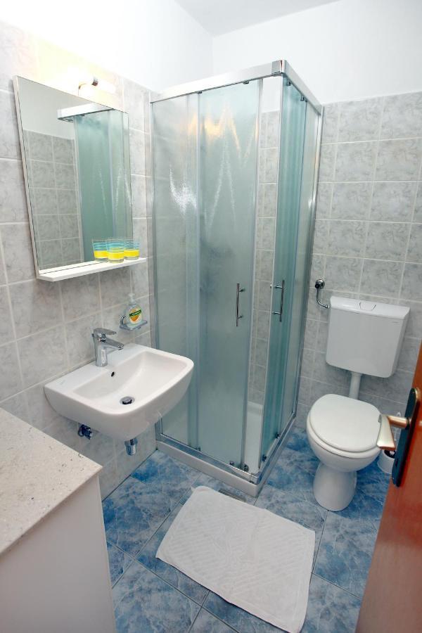 Dino Studio And Room Apartments Portorose Esterno foto